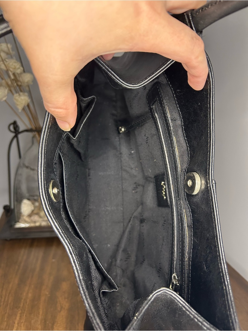 Vintage Monsac Classic Black Leather Rounded Top Shoulder Bag - Picture 10 of 11